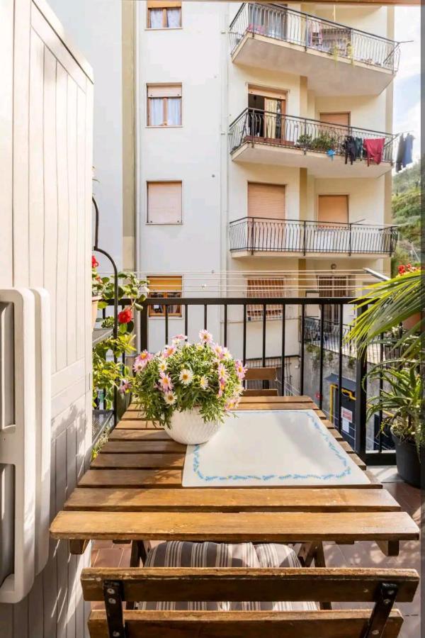 Camera Privata Nell'Appartamento In Zona Residenziale Con 2 Piscine Rapallo Exterior photo